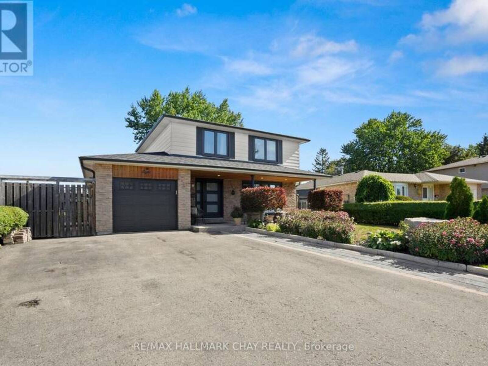 8 GRASSINGTON CRESCENT, Brampton, Ontario L6S 1Z6