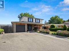 8 GRASSINGTON CRESCENT Brampton Ontario, L6S 1Z6