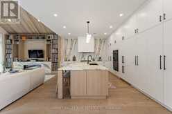 75 LAWRENCE CRESCENT | Toronto Ontario | Slide Image Twelve