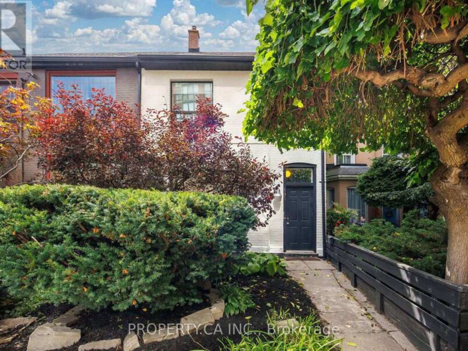 195 NIAGARA STREET, Toronto, Ontario M5V 1C9