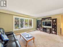 9 BIRCH COURT | Aurora Ontario | Slide Image Twelve