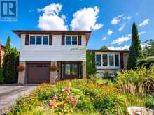 9 BIRCH COURT | Aurora Ontario | Slide Image One