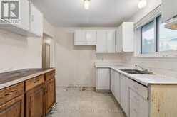 105 BOLTON AVENUE | Newmarket Ontario | Slide Image Eleven