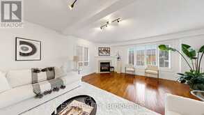 16 CURRY CRESCENT | Halton Hills Ontario | Slide Image Nine