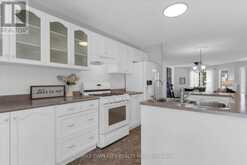 7 ASPEN LANE | Port Rowan Ontario | Slide Image Thirteen
