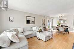 30 HARDING AVENUE | Barrie Ontario | Slide Image Four