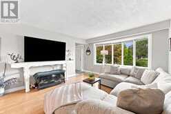 30 HARDING AVENUE | Barrie Ontario | Slide Image Five