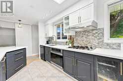 30 HARDING AVENUE | Barrie Ontario | Slide Image Eight