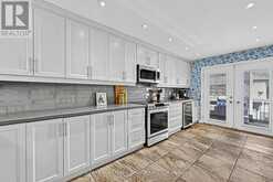 76 SHALOM WAY | Barrie Ontario | Slide Image Three