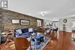 76 SHALOM WAY | Barrie Ontario | Slide Image Eight
