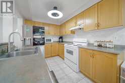 1 - 800 PARAMOUNT DRIVE | Hamilton Ontario | Slide Image Ten
