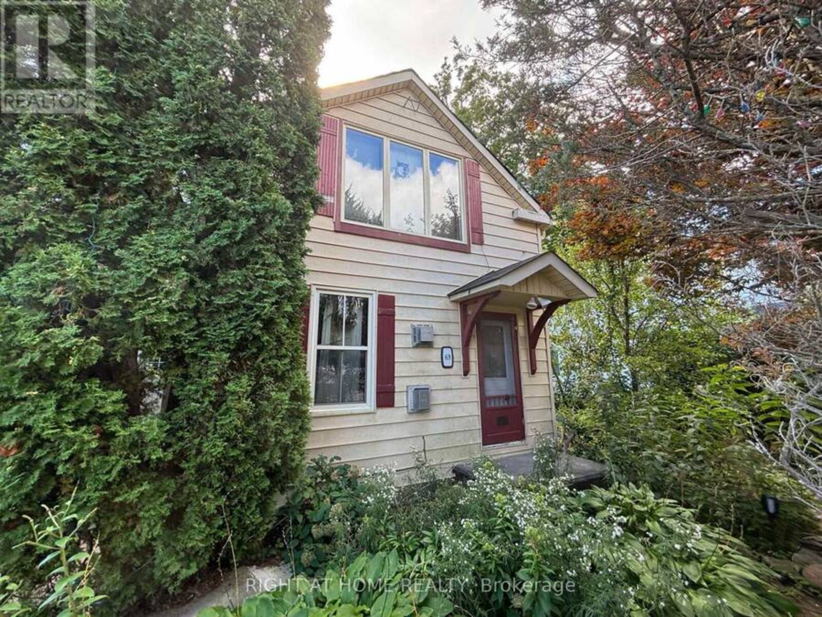 69 BERRY STREET, Meaford, Ontario N4L 1G4