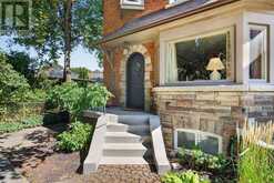 521 SUTHERLAND DRIVE | Toronto Ontario | Slide Image Three