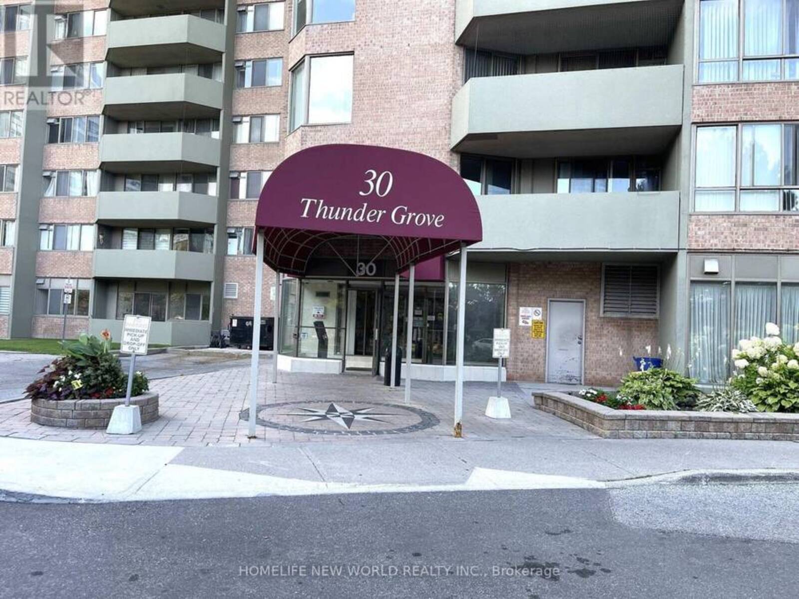 413 - 30 THUNDER GROVE, Toronto, Ontario M1V 4A3