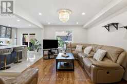 82 JUSTUS DRIVE | Richmond Hill Ontario | Slide Image Eleven