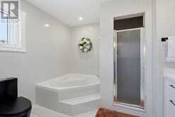 82 JUSTUS DRIVE | Richmond Hill Ontario | Slide Image Twenty-four