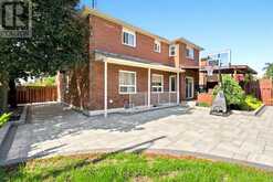 82 JUSTUS DRIVE | Richmond Hill Ontario | Slide Image Four