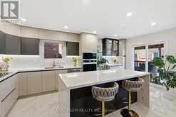 82 JUSTUS DRIVE | Richmond Hill Ontario | Slide Image Eight