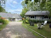 137 PICKEREL POINT ROAD | Port Severn Ontario | Slide Image Two
