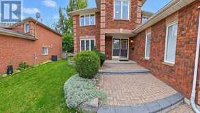 26 WARNER ROAD | Barrie Ontario | Slide Image Two