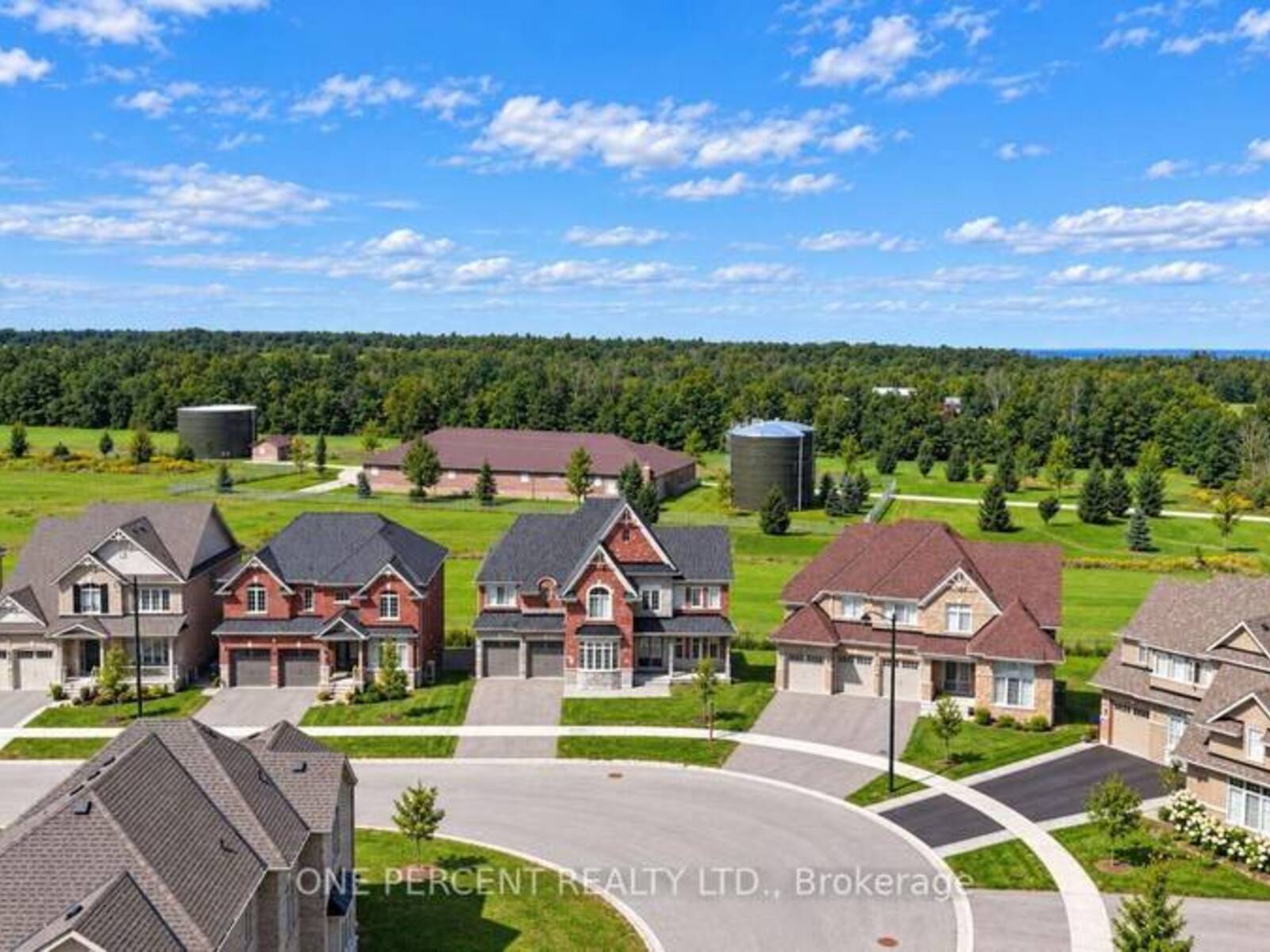 29 SANFORD CIRCLE, Springwater, Ontario L9X 2A8