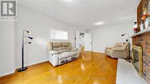 2027 ROY IVOR CRESCENT | Mississauga Ontario | Slide Image Twelve