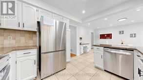 2027 ROY IVOR CRESCENT | Mississauga Ontario | Slide Image Fifteen