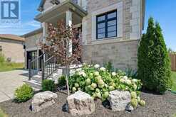 211 AMBROUS CRESCENT | Guelph Ontario | Slide Image Three