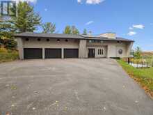 1085 AUSTIN LANE | Baysville Ontario | Slide Image Five