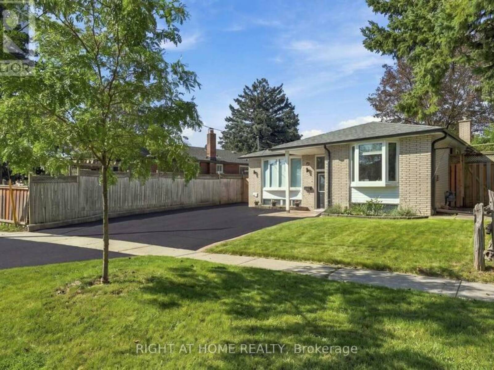 14 COLE AVENUE, Clarington, Ontario L1C 1K6