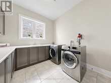 61 GRANGE DRIVE | Richmond Hill Ontario | Slide Image Thirty-six