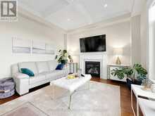 61 GRANGE DRIVE | Richmond Hill Ontario | Slide Image Eight