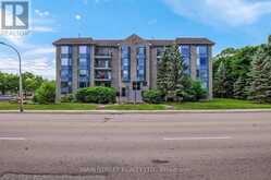 306 - 85 WELLINGTON STREET W | Aurora Ontario | Slide Image Three