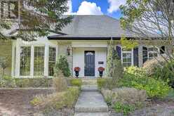 46 CARAVAN DRIVE | Toronto Ontario | Slide Image Two