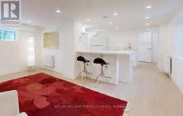 22 PITT AVENUE | Toronto Ontario | Slide Image Eighteen