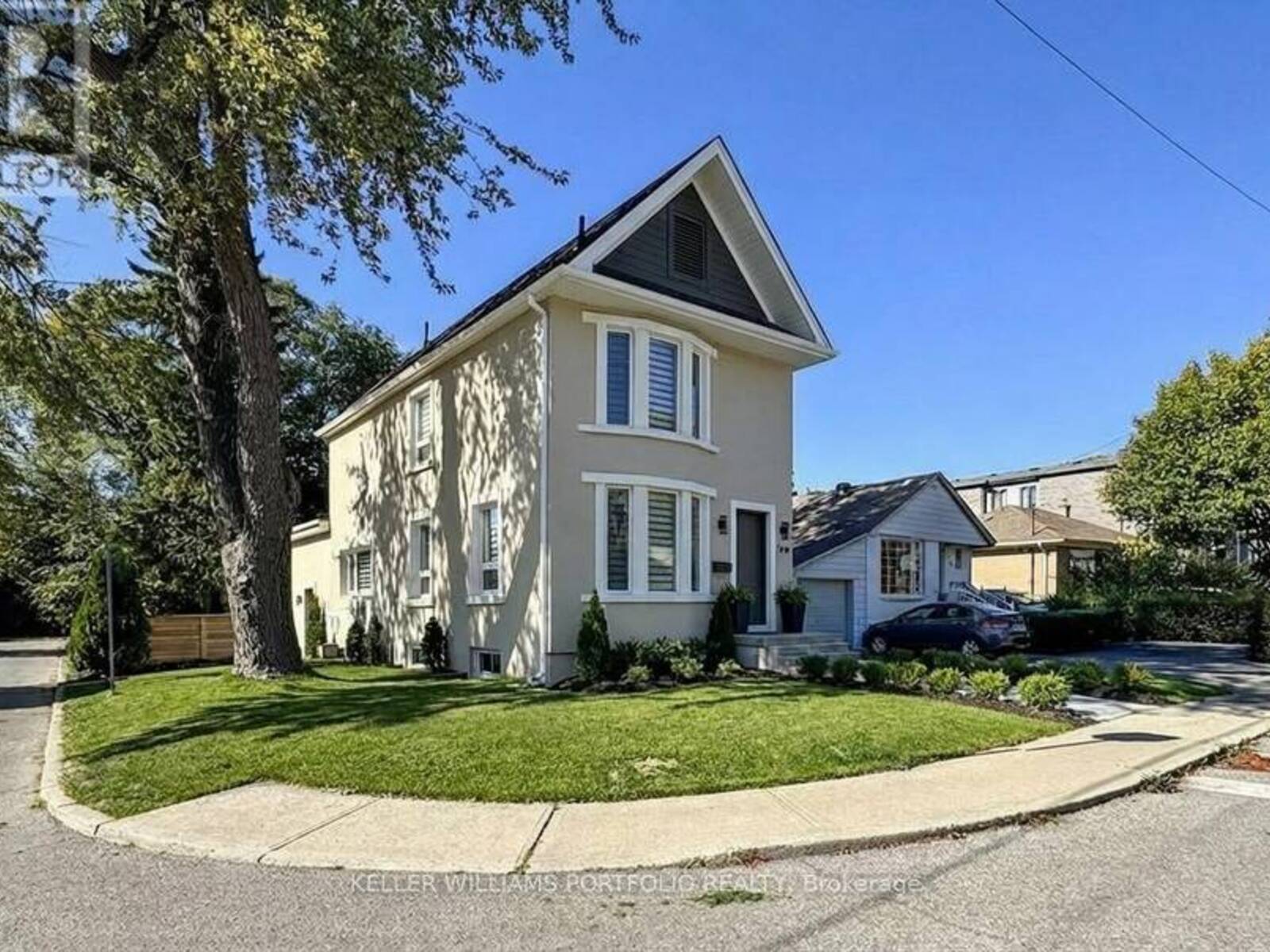 22 PITT AVENUE, Toronto, Ontario M1L 2R1