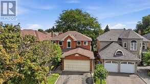 72 APPLETON TRAIL | Brampton Ontario | Slide Image Three