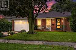 20 RINGWOOD CRESCENT | Toronto Ontario | Slide Image Forty-eight