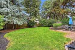 20 RINGWOOD CRESCENT | Toronto Ontario | Slide Image Five