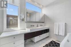 244 MANNING AVENUE | Toronto Ontario | Slide Image Thirty