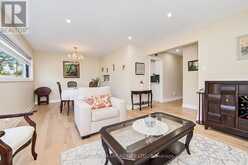 31 WISHING WELL DRIVE | Toronto Ontario | Slide Image Twelve