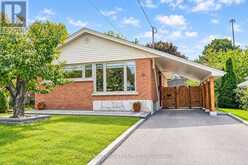 31 WISHING WELL DRIVE | Toronto Ontario | Slide Image One