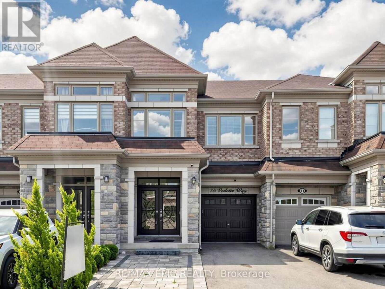15 VEDETTE WAY, Vaughan, Ontario L4H 4K2