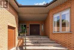 83 BURNDEAN COURT | Richmond Hill Ontario | Slide Image Six