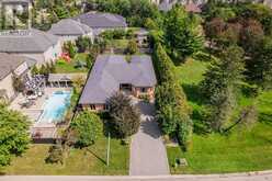 83 BURNDEAN COURT | Richmond Hill Ontario | Slide Image Three