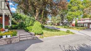 4 SHADY LANE CRESCENT | Markham Ontario | Slide Image Three