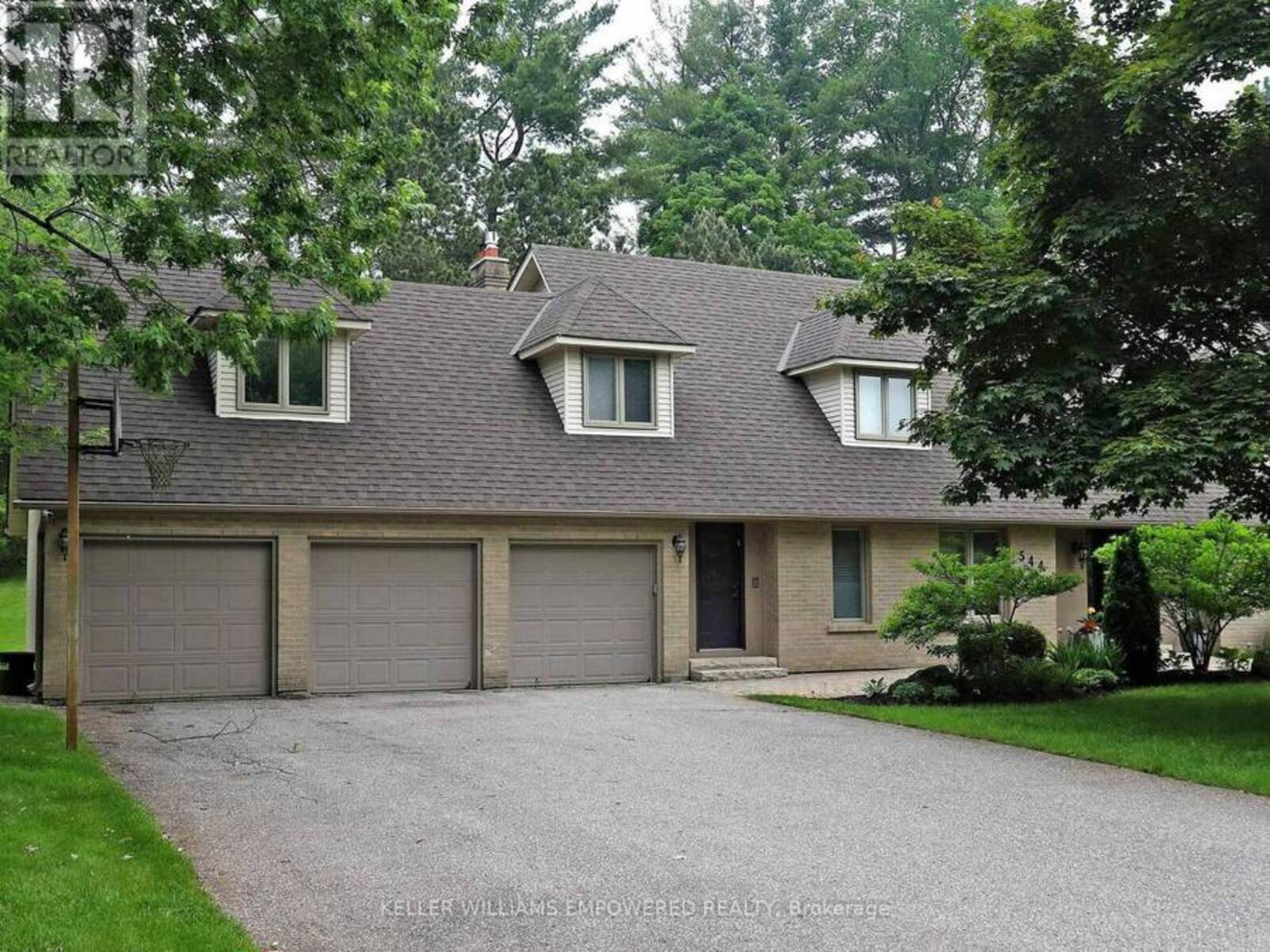 544 WOODLAND ACRES CRESCENT, Vaughan, Ontario L6A 1G2
