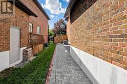 60 CARRINGTON DRIVE | Richmond Hill Ontario | Slide Image Forty-nine