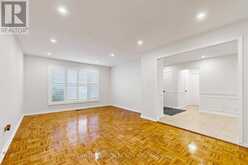 60 CARRINGTON DRIVE | Richmond Hill Ontario | Slide Image Six