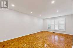 60 CARRINGTON DRIVE | Richmond Hill Ontario | Slide Image Eight